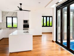 Lakeshore View (D4), Detached #589265801